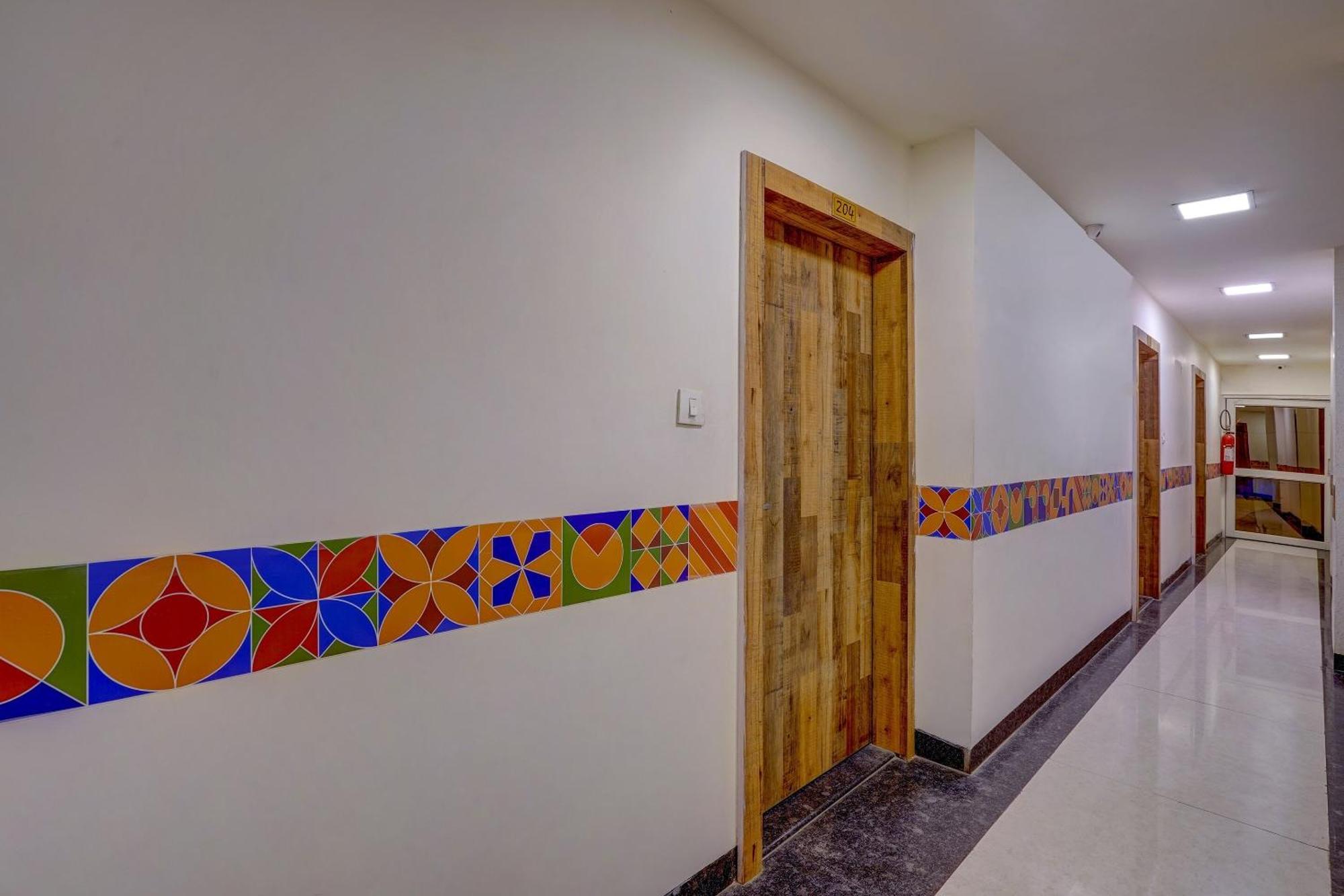 Super Hotel O Traveller Inn لاكناو المظهر الخارجي الصورة