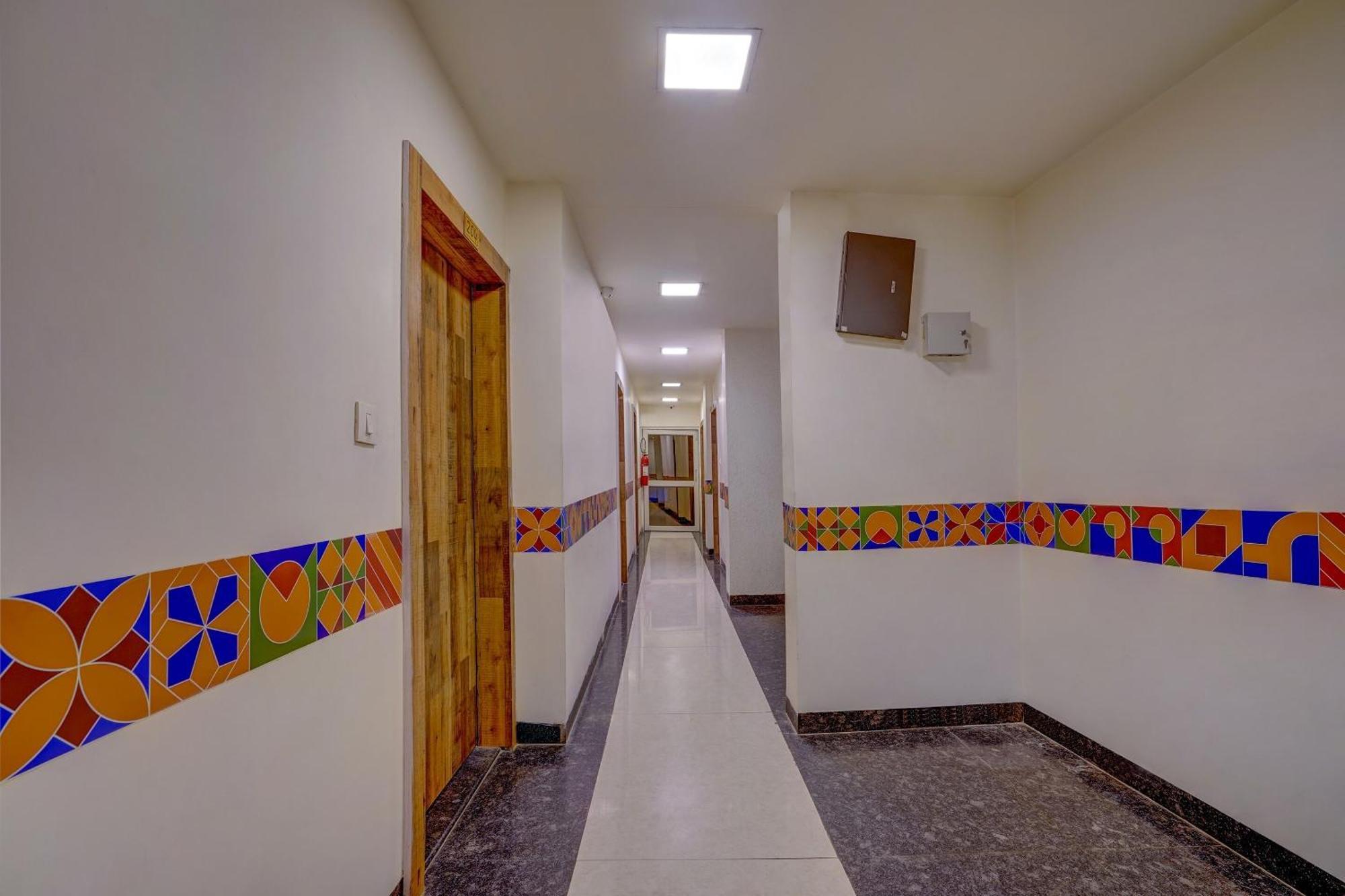 Super Hotel O Traveller Inn لاكناو المظهر الخارجي الصورة