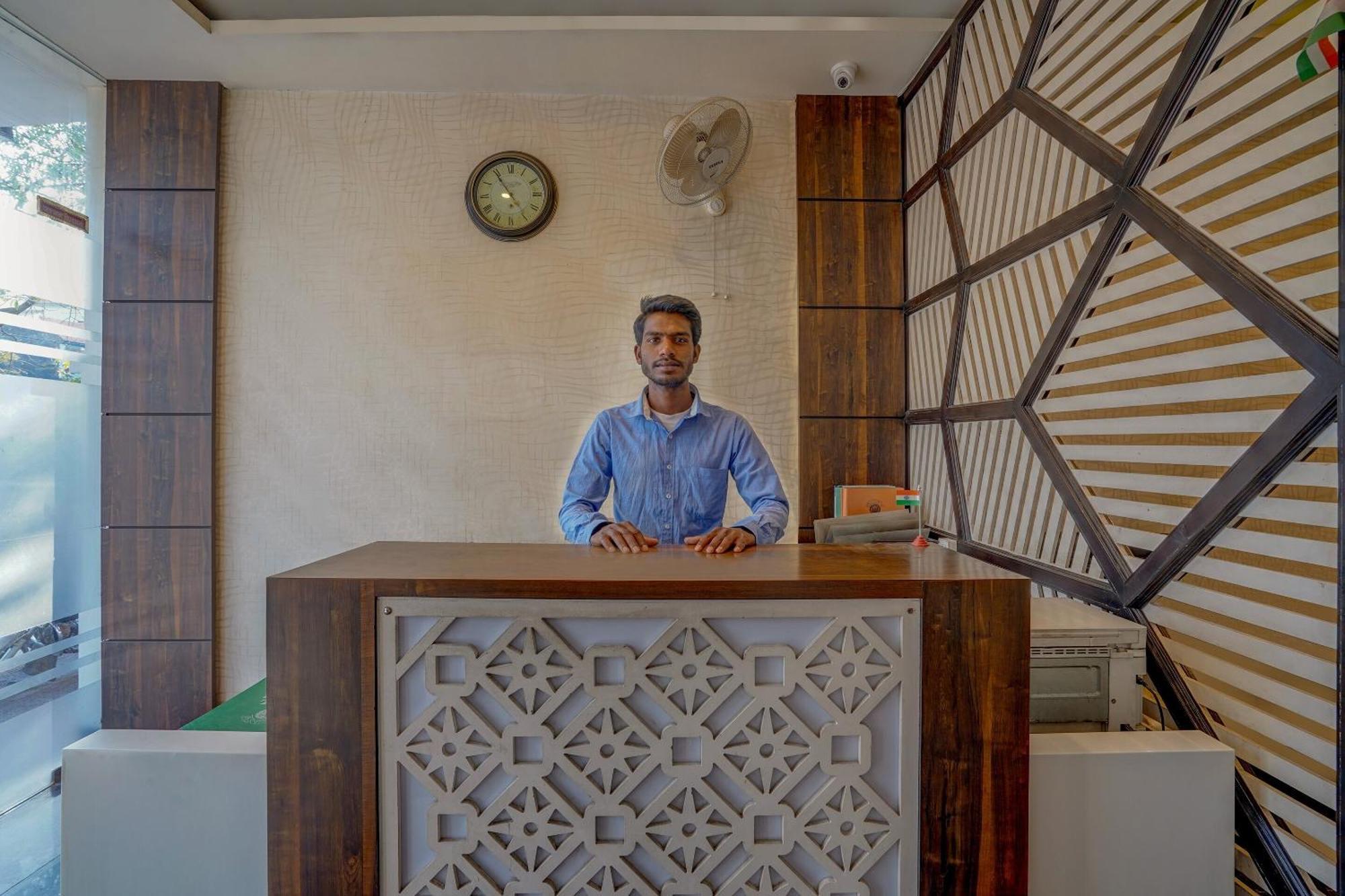 Super Hotel O Traveller Inn لاكناو المظهر الخارجي الصورة
