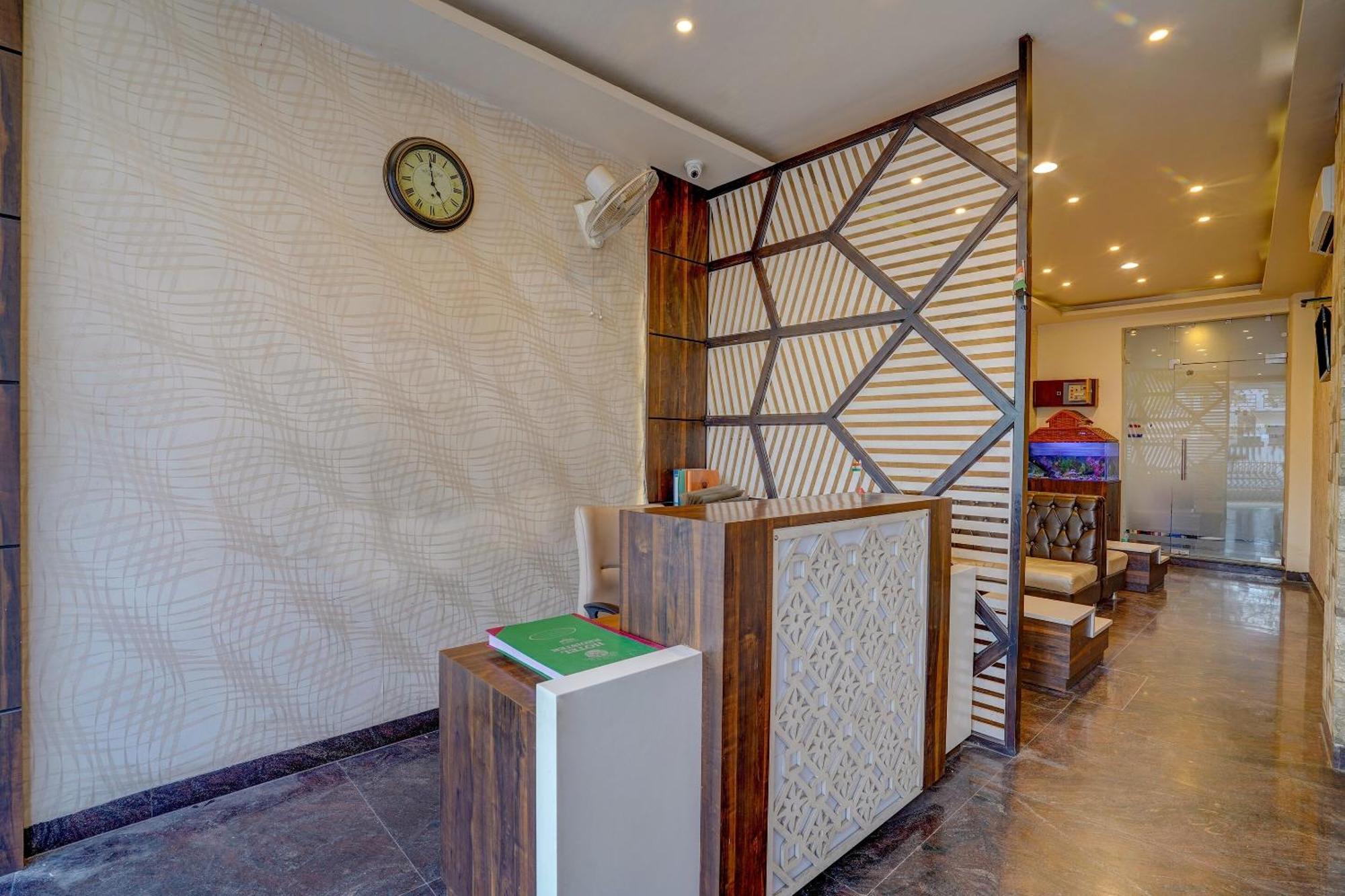 Super Hotel O Traveller Inn لاكناو المظهر الخارجي الصورة